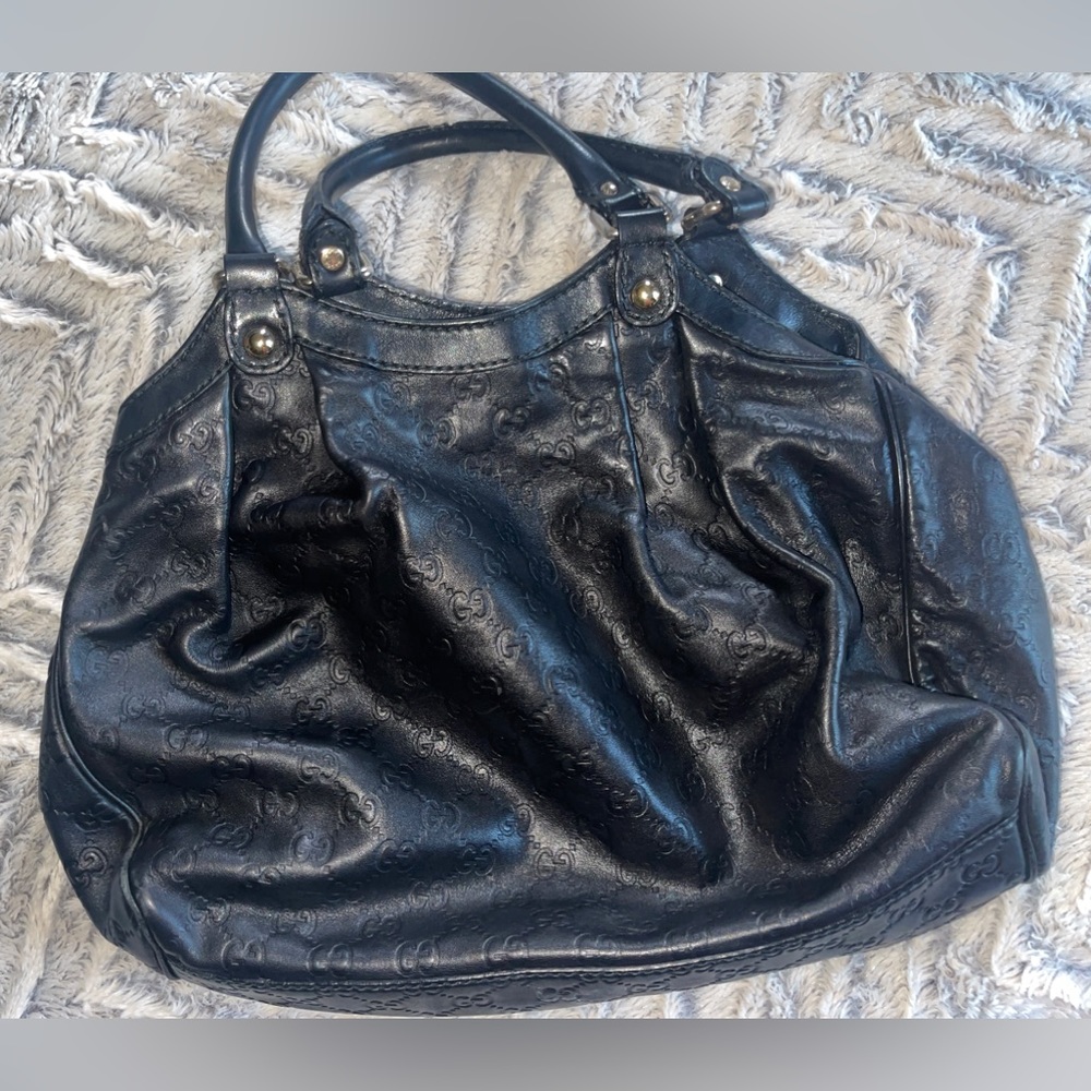 Authentic Gucci Black Hobo style handbag - Picture 2 of 2